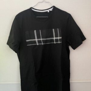 Kort t-shirt herre med stofdekoration