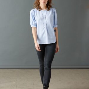 Sofie - skjorte med korte ærmer - blå eller hvid